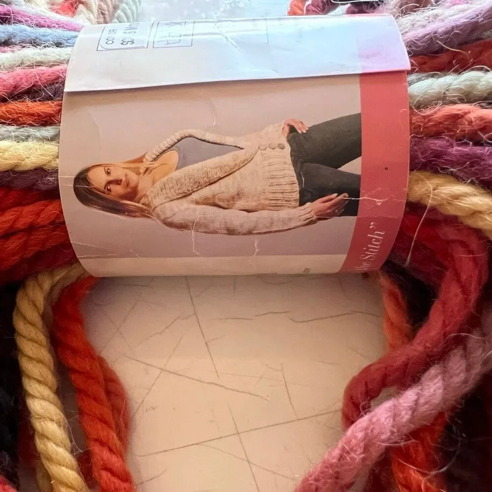 Misti alpaca 50% Baby Alpaca 50%wool multicolored rainbow Chunky 100g 55 yards s